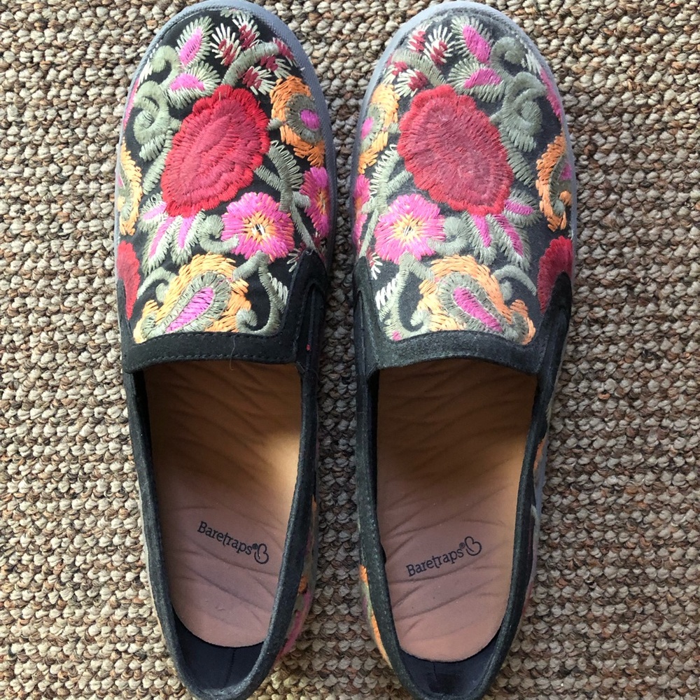 Embroidered slip on by Baretraps